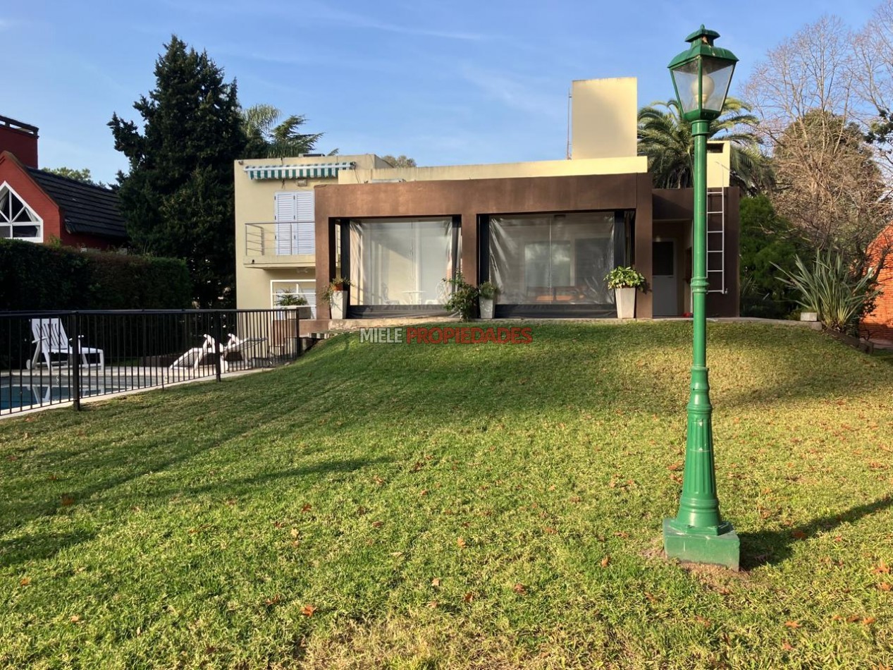 CASAQUINTA c/ plano y escritura